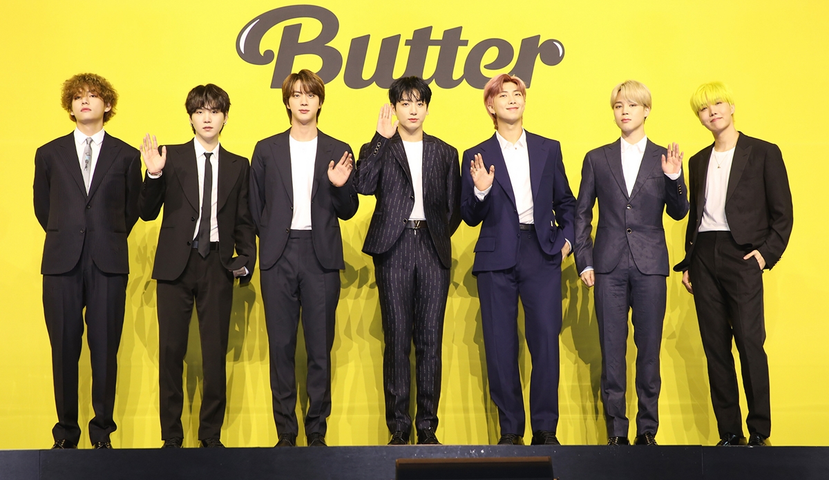BTS tại họp báo ra mắt MV Butter hôm 21/5. Ảnh: Dispatch.